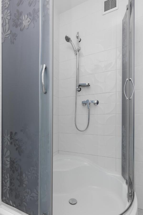 Apartaments Solec 79 By Noclegi Renters Warszawa Zewnętrze zdjęcie