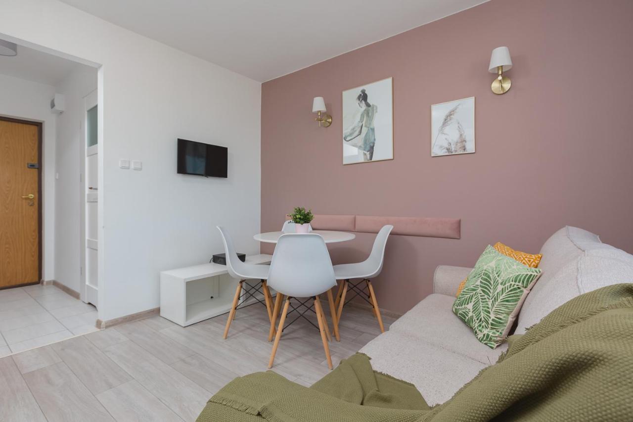 Apartaments Solec 79 By Noclegi Renters Warszawa Zewnętrze zdjęcie